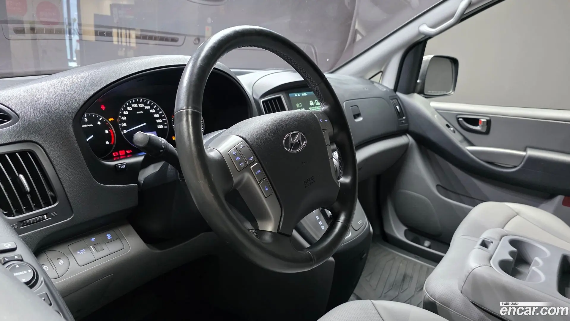 Hyundai Starex Van 3-Seater