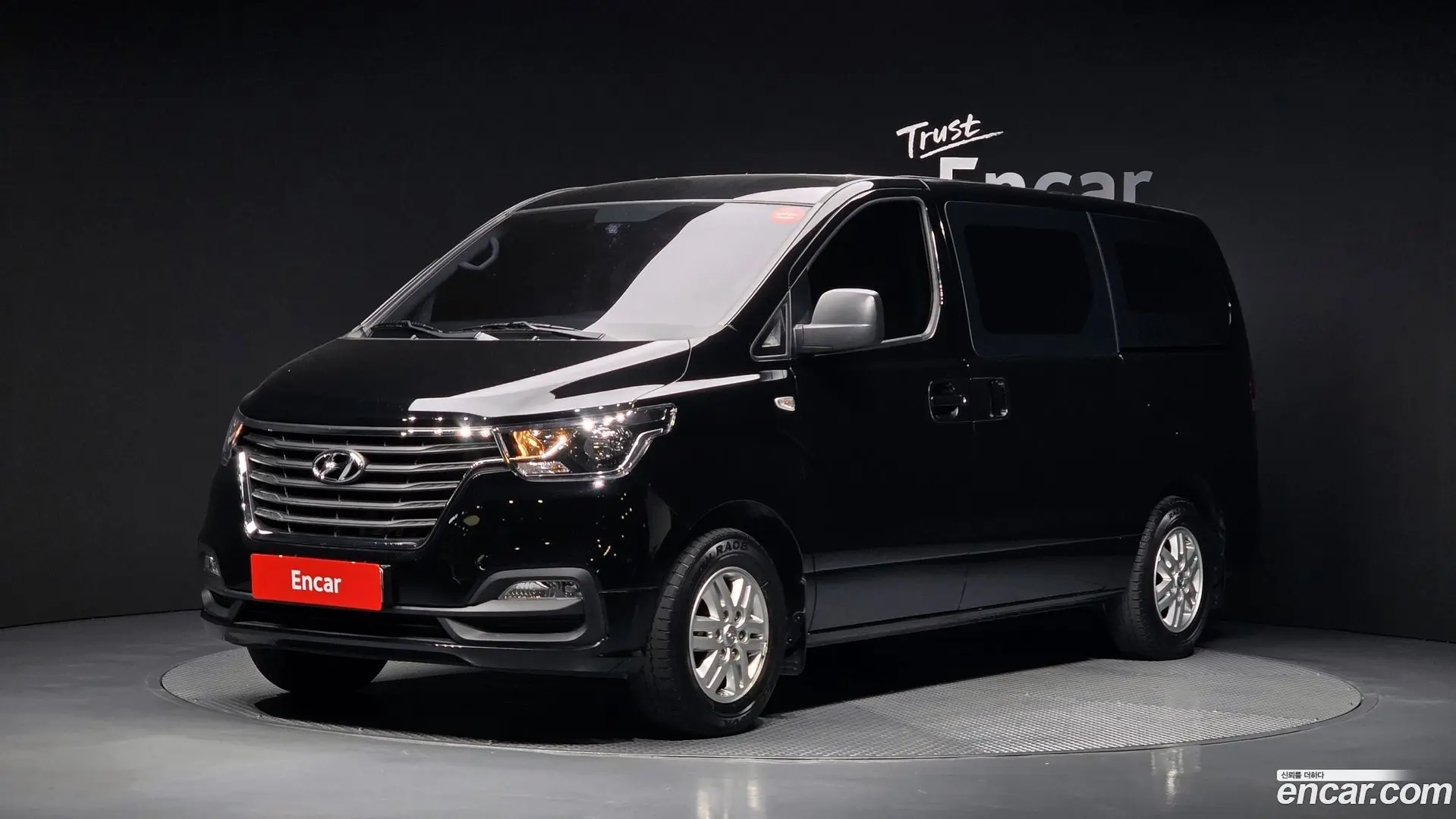 Hyundai Starex Van 3-Seater