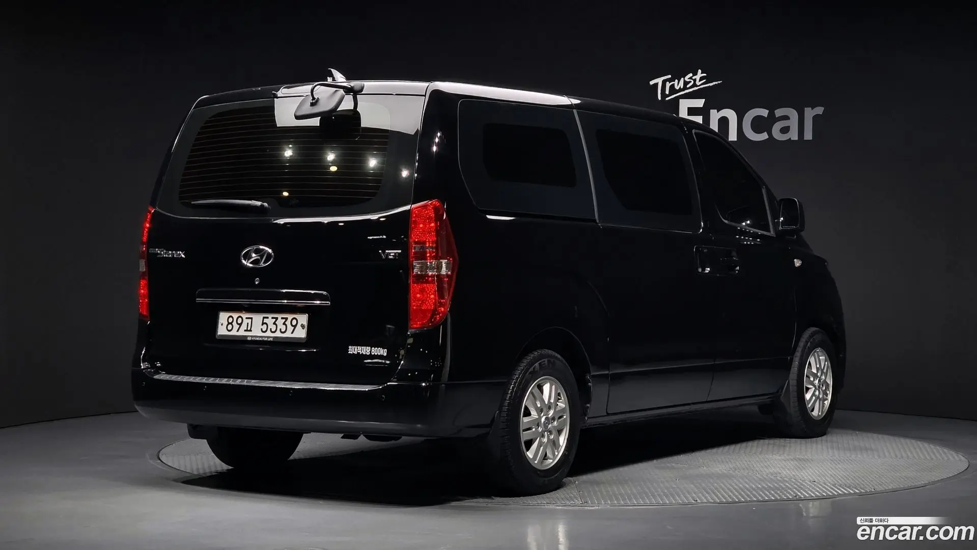 Hyundai Starex Van 3-Seater