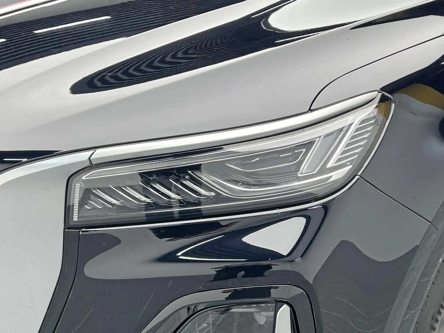 Hongqi HS5 2023 2.0T Pro