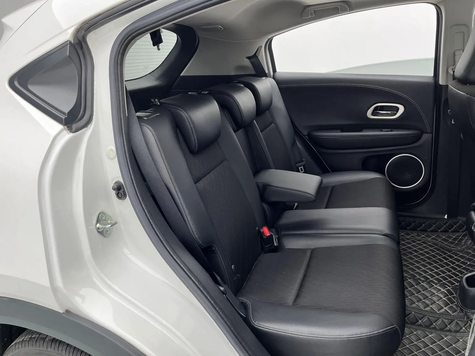 Honda Vezel 2020 1.5L CVT Pioneer