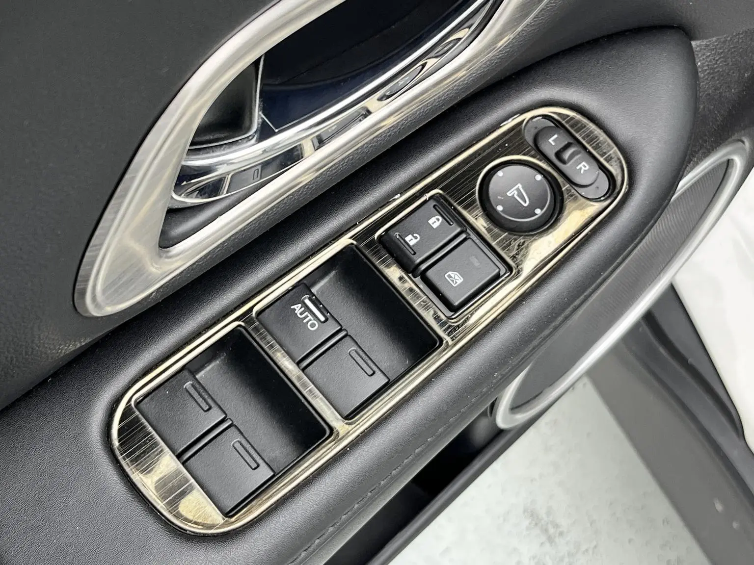 Honda Vezel 2020 1.5L CVT Pioneer