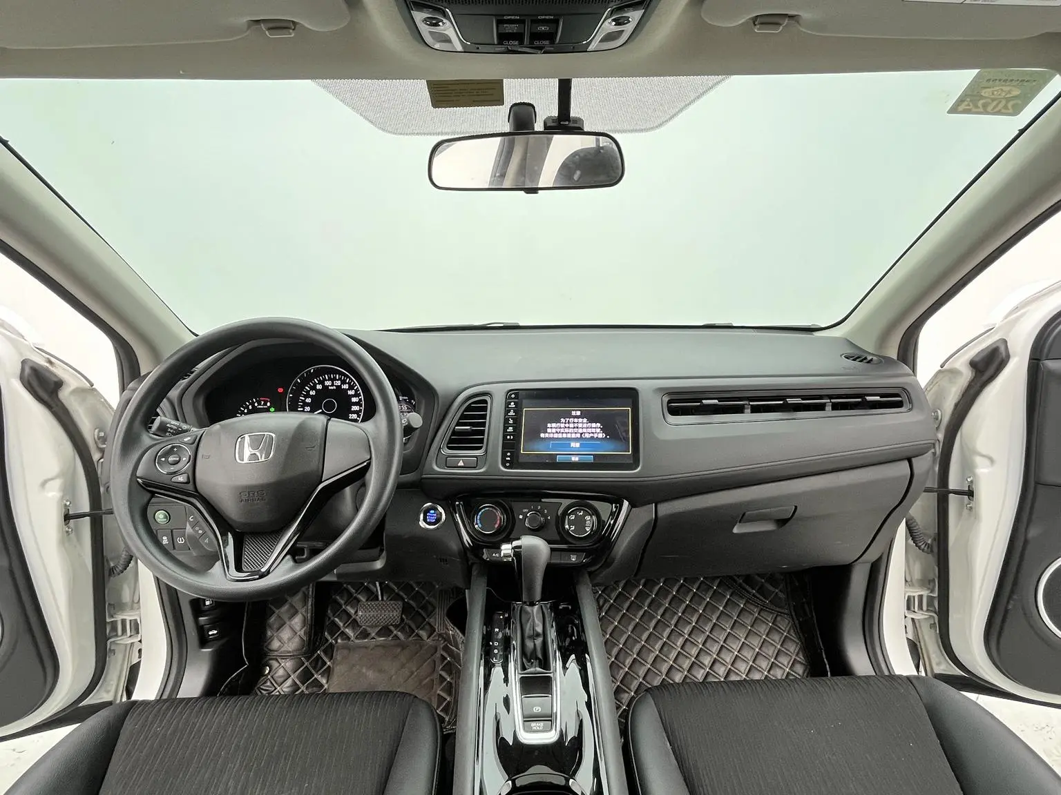 Honda Vezel 2020 1.5L CVT Pioneer