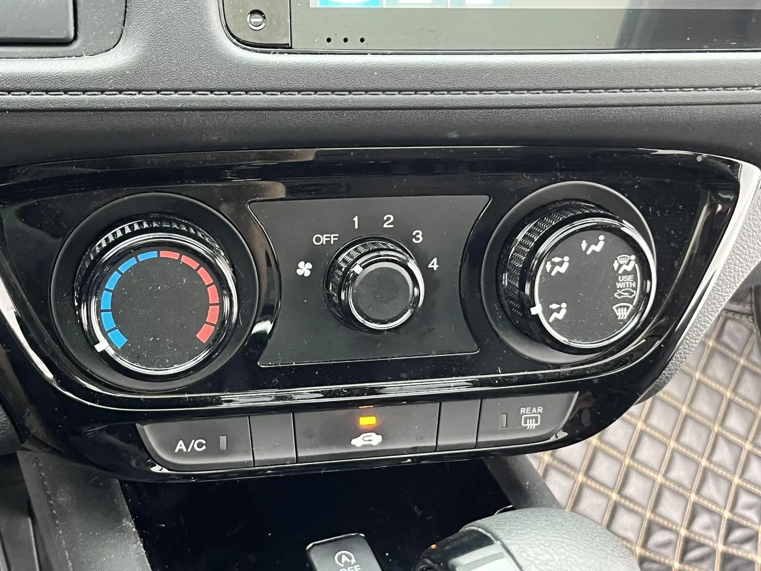 Honda Vezel 2020 1.5L CVT Pioneer
