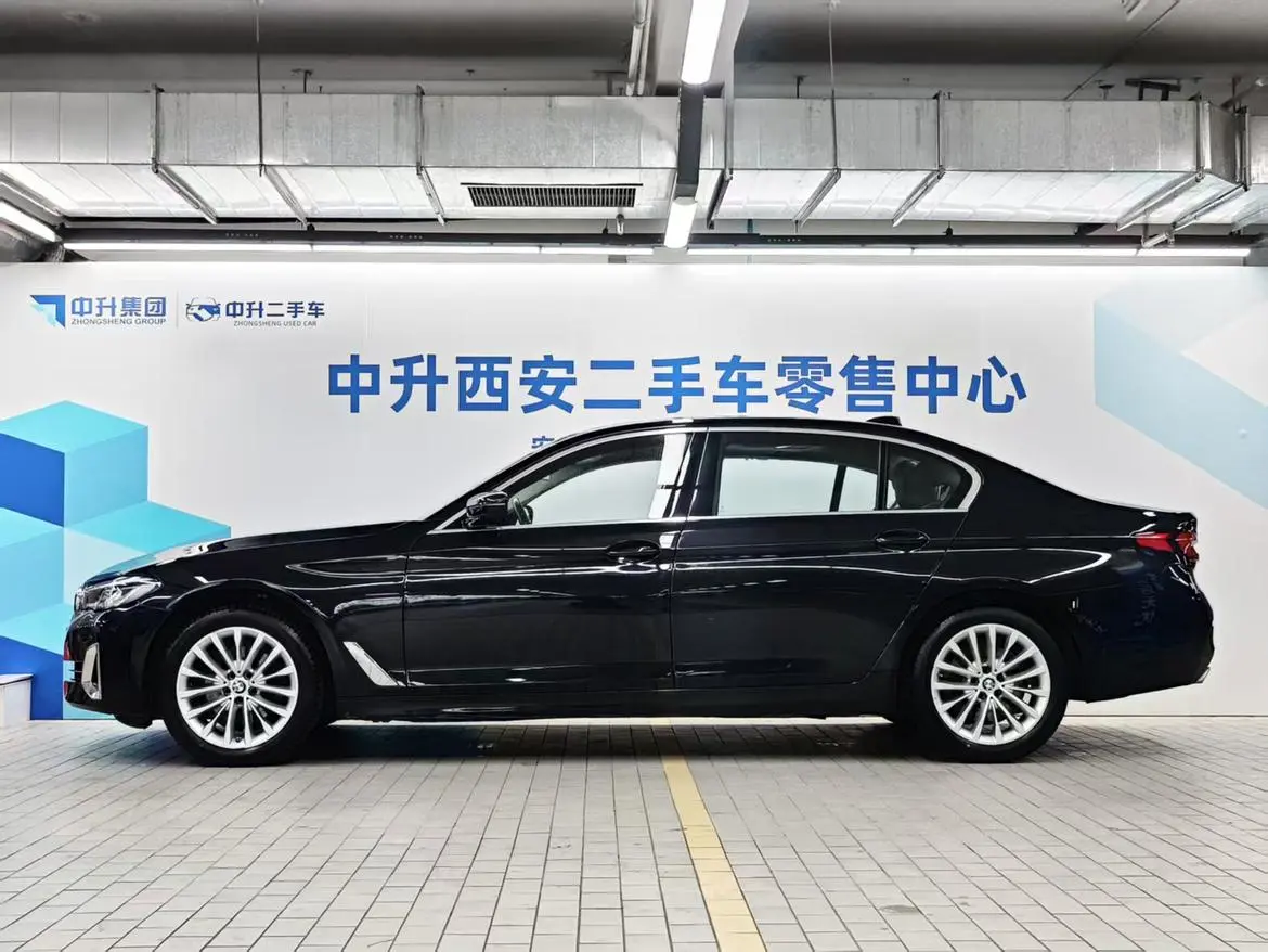 BMW 5 Series 2022 2nd Facelift 525Li Luxury Package