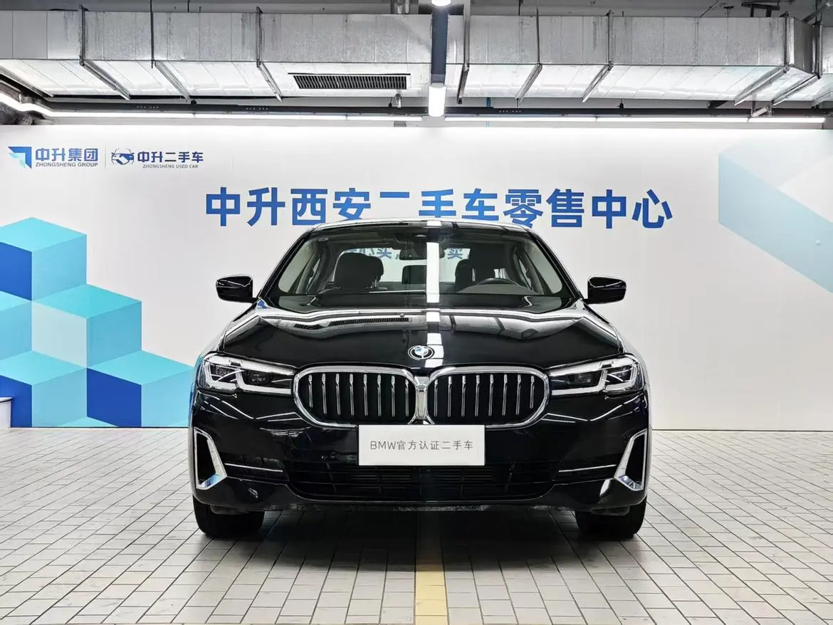 BMW 5 Series 2022 2nd Facelift 525Li Luxury Package