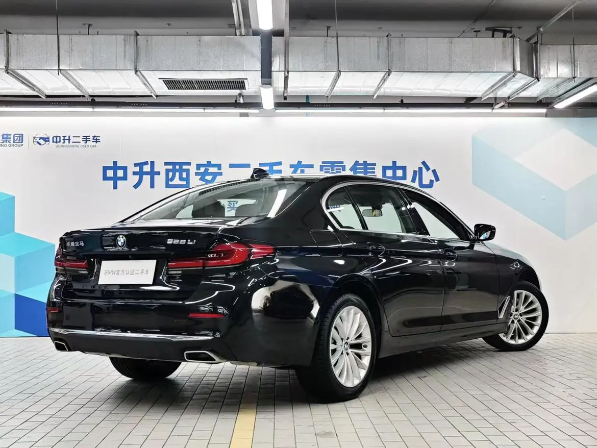 BMW 5 Series 2022 2nd Facelift 525Li Luxury Package