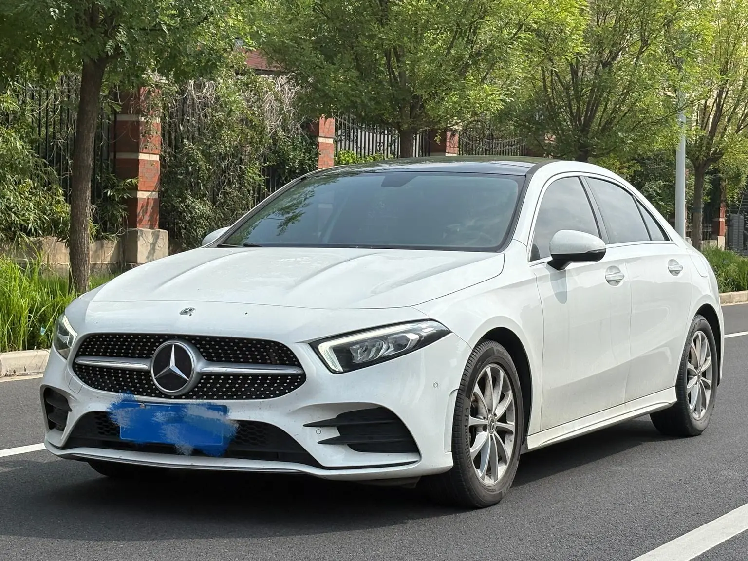 Mercedes-Benz A Class 2022 A 200 L Sport Sedan Dynamic
