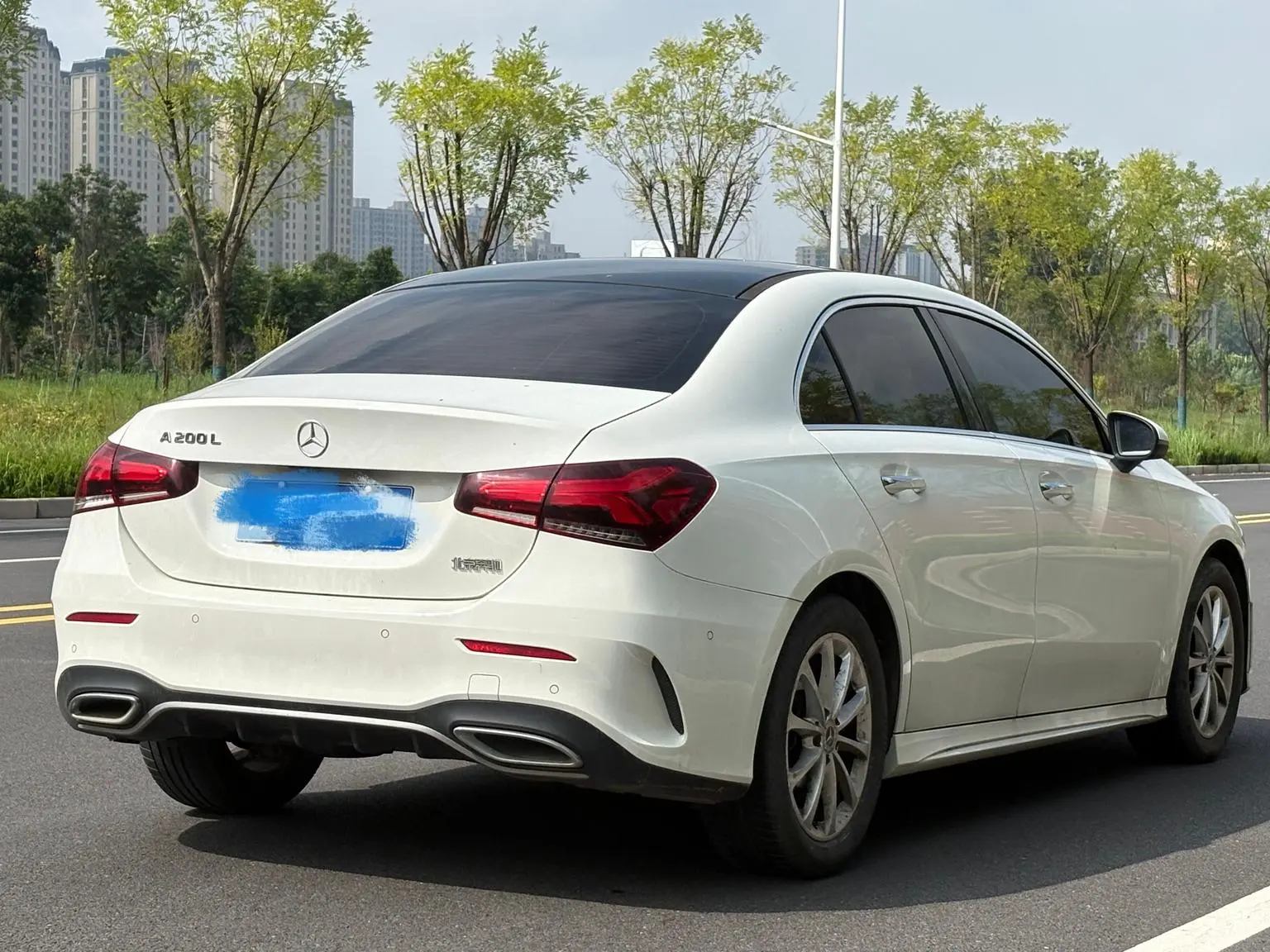 Mercedes-Benz A Class 2022 A 200 L Sport Sedan Dynamic