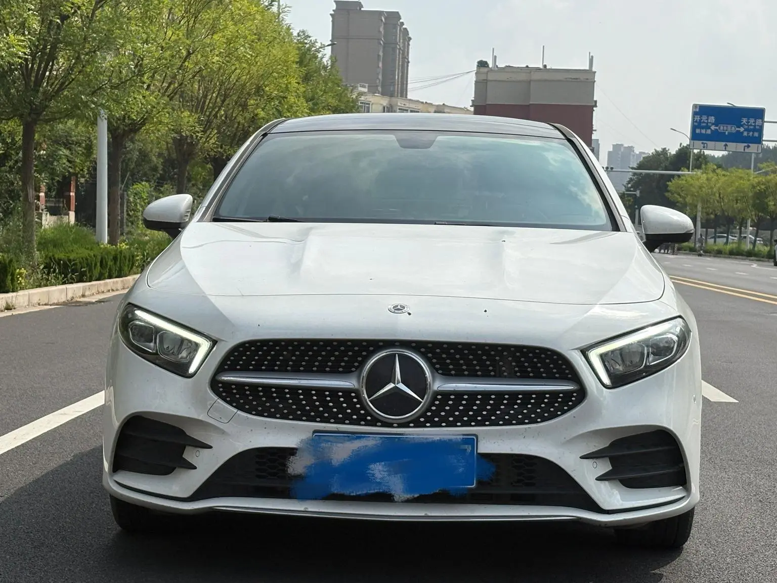 Mercedes-Benz A Class 2022 A 200 L Sport Sedan Dynamic