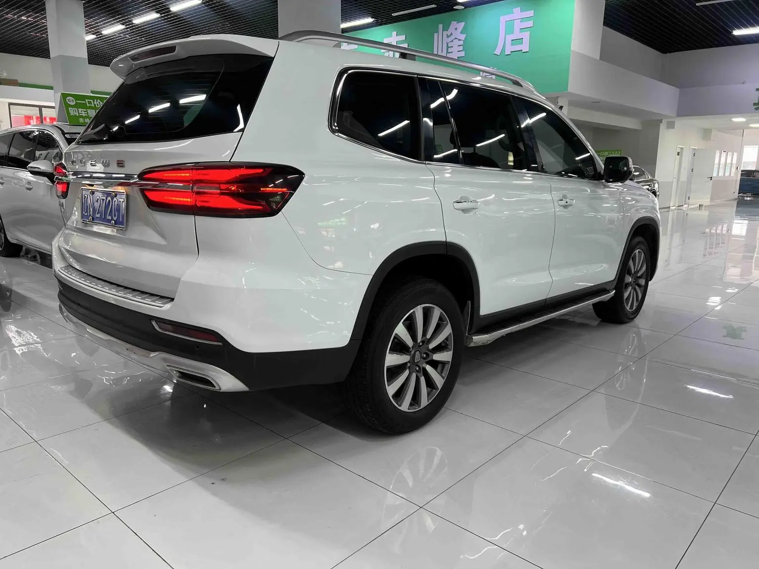 Roewe RX8 2018 30T Smart Connected 2WD Flagship