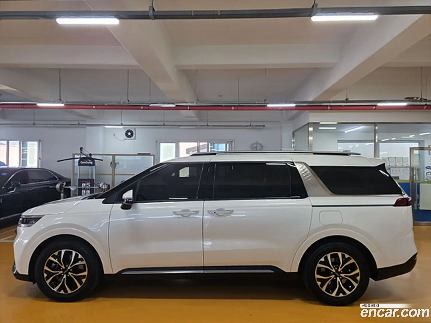 Kia Canival Diesel 9-Seater Noblesse