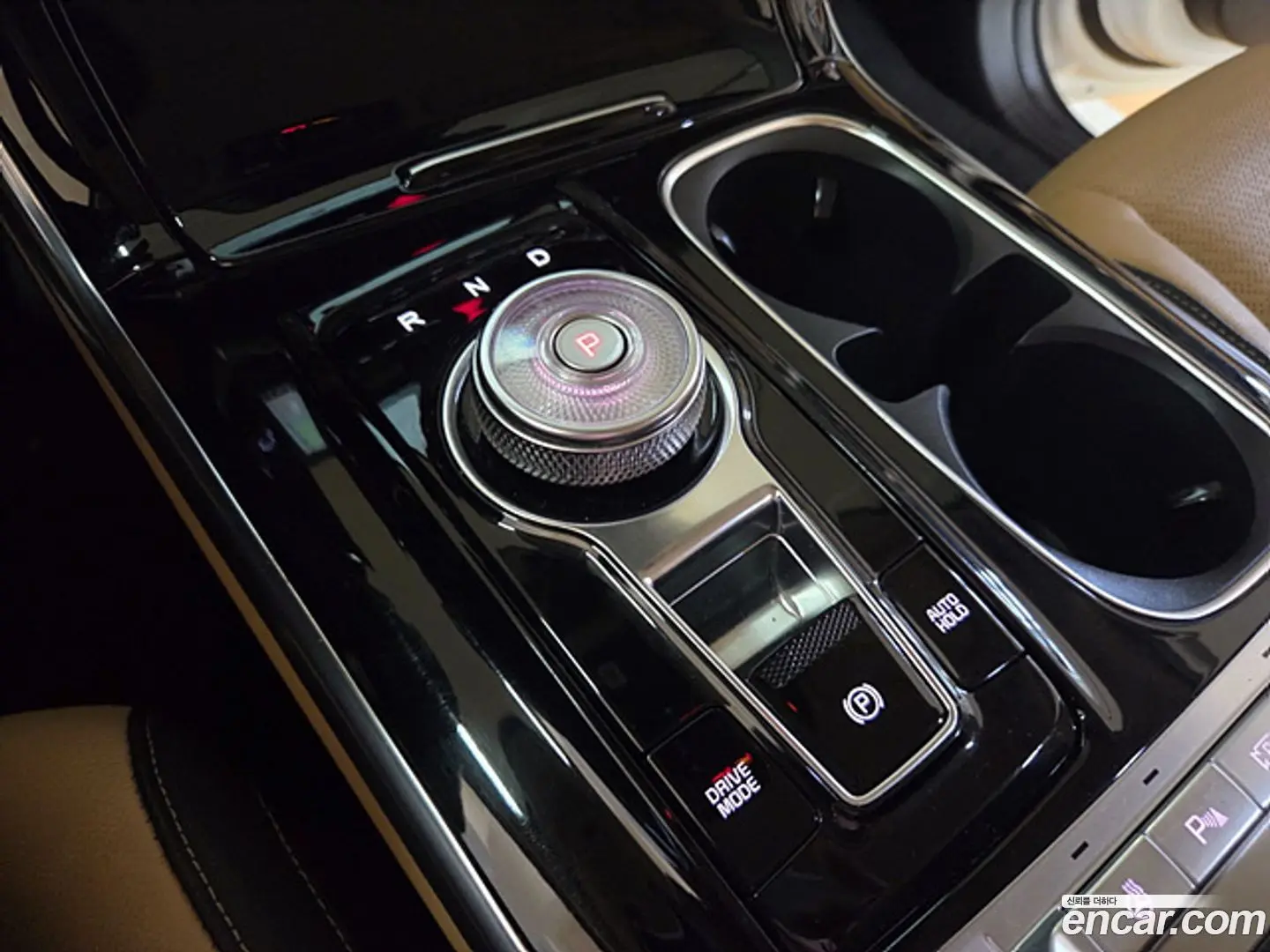 Kia Canival Diesel 9-Seater Noblesse