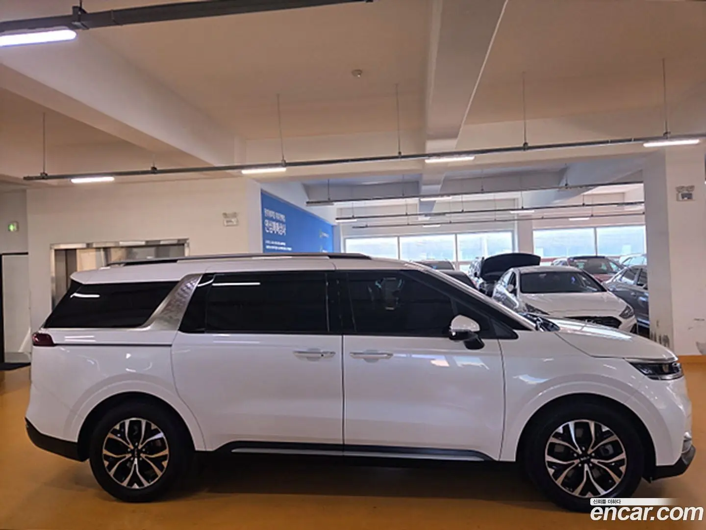 Kia Canival Diesel 9-Seater Noblesse