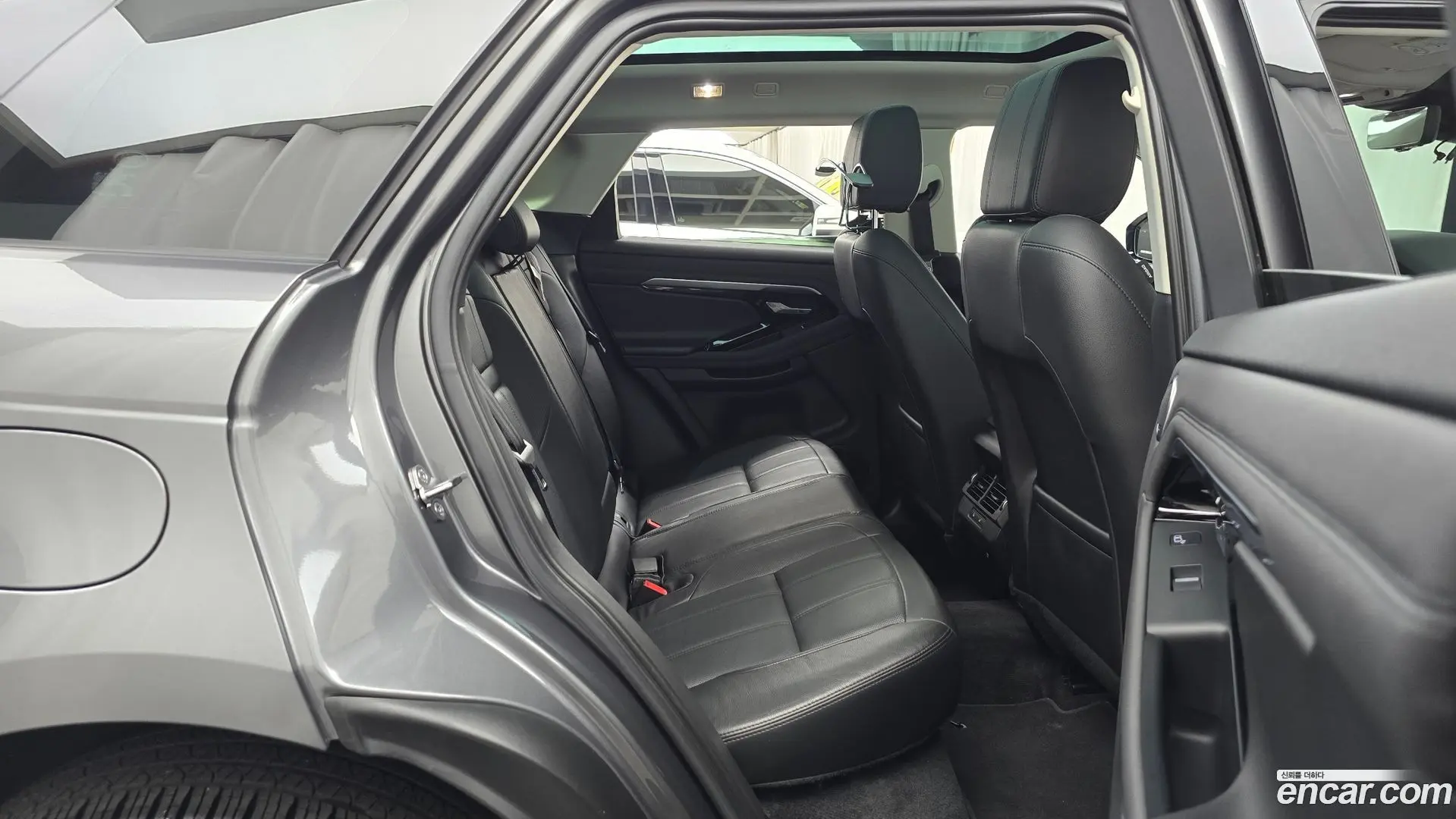Land Rover Range Rover Evoque P250 SE