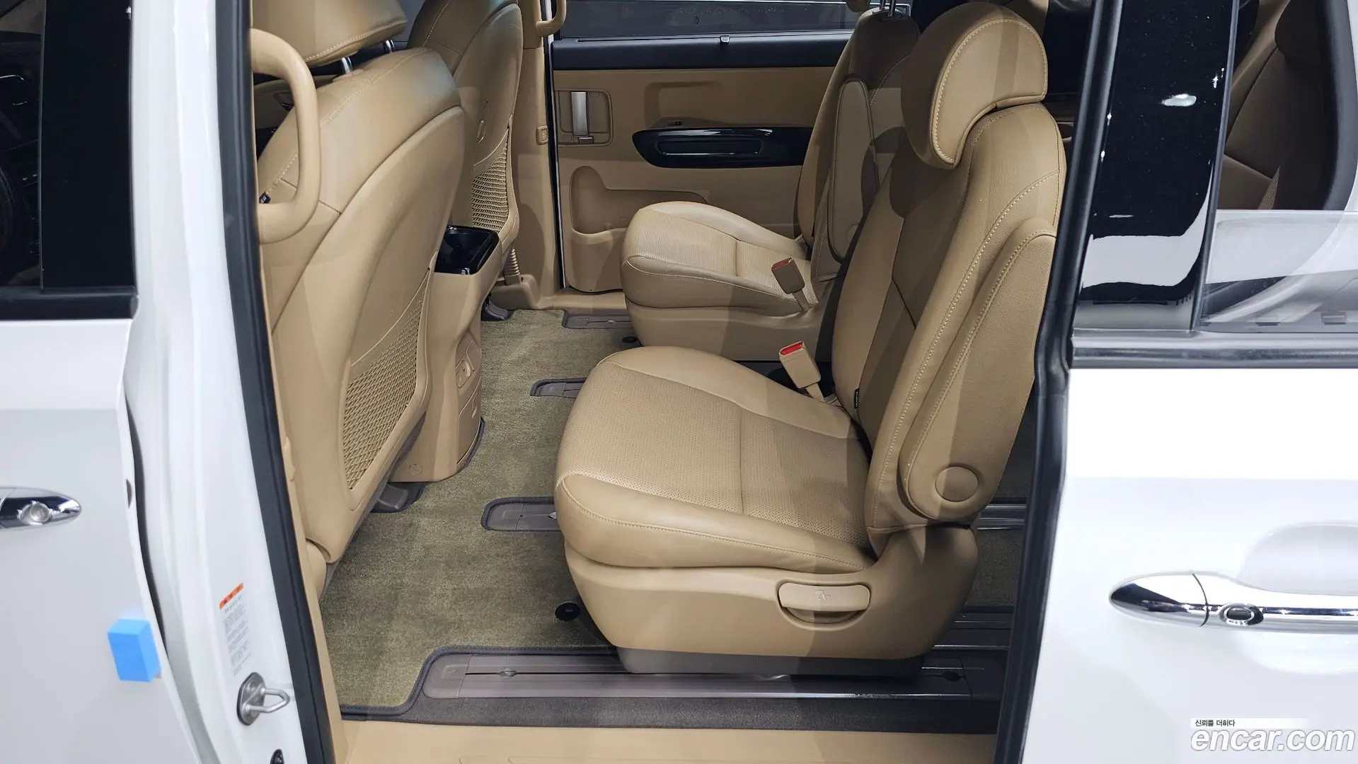 Kia Canival 9-Seater Prstige 2018