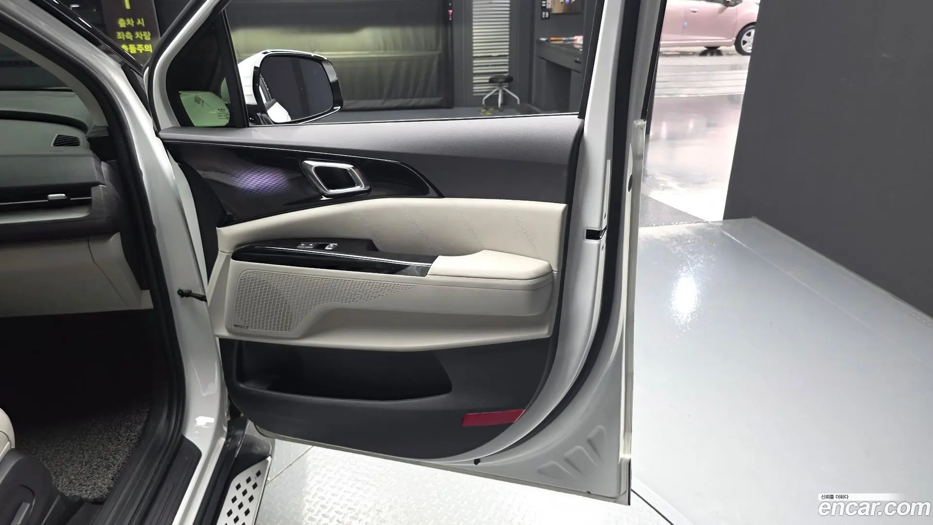 Kia Canival Gasoline 9-Seater Signature 2020