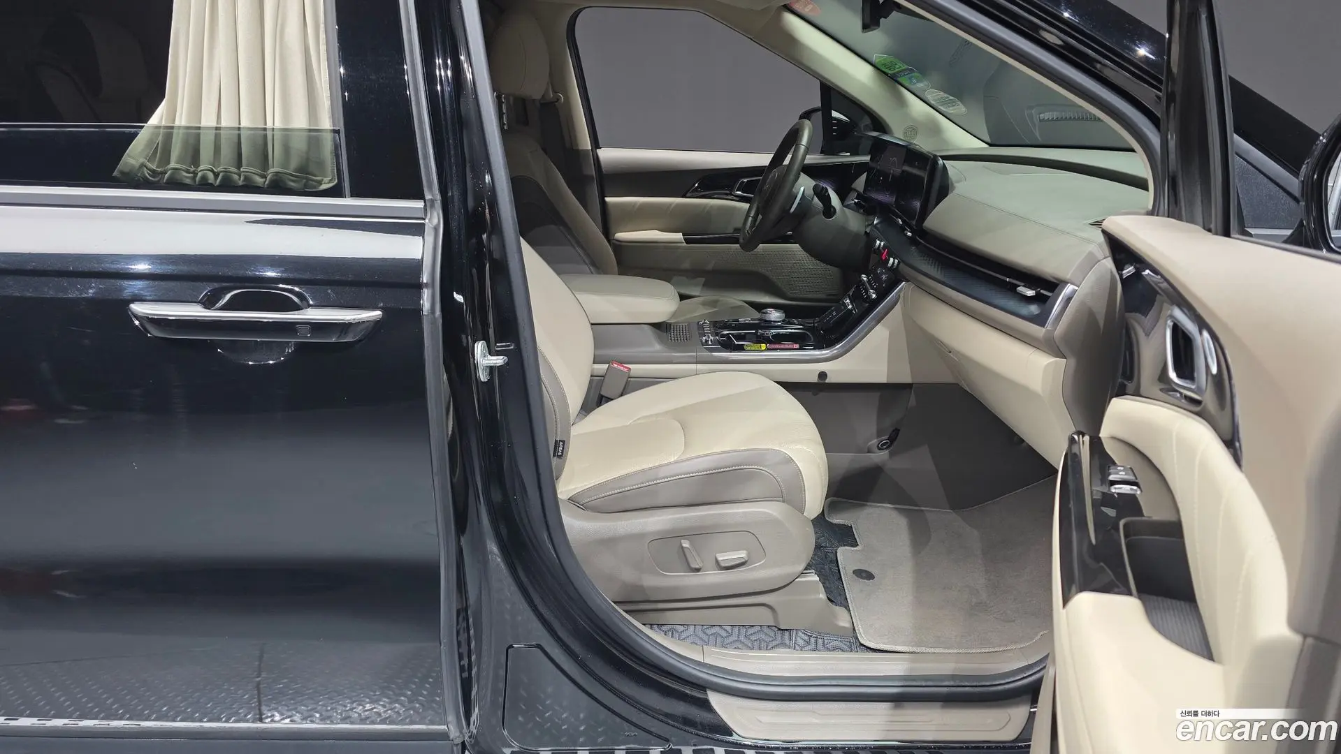Kia Canival Gasoline 9-Seater Hi-Limousine 2020