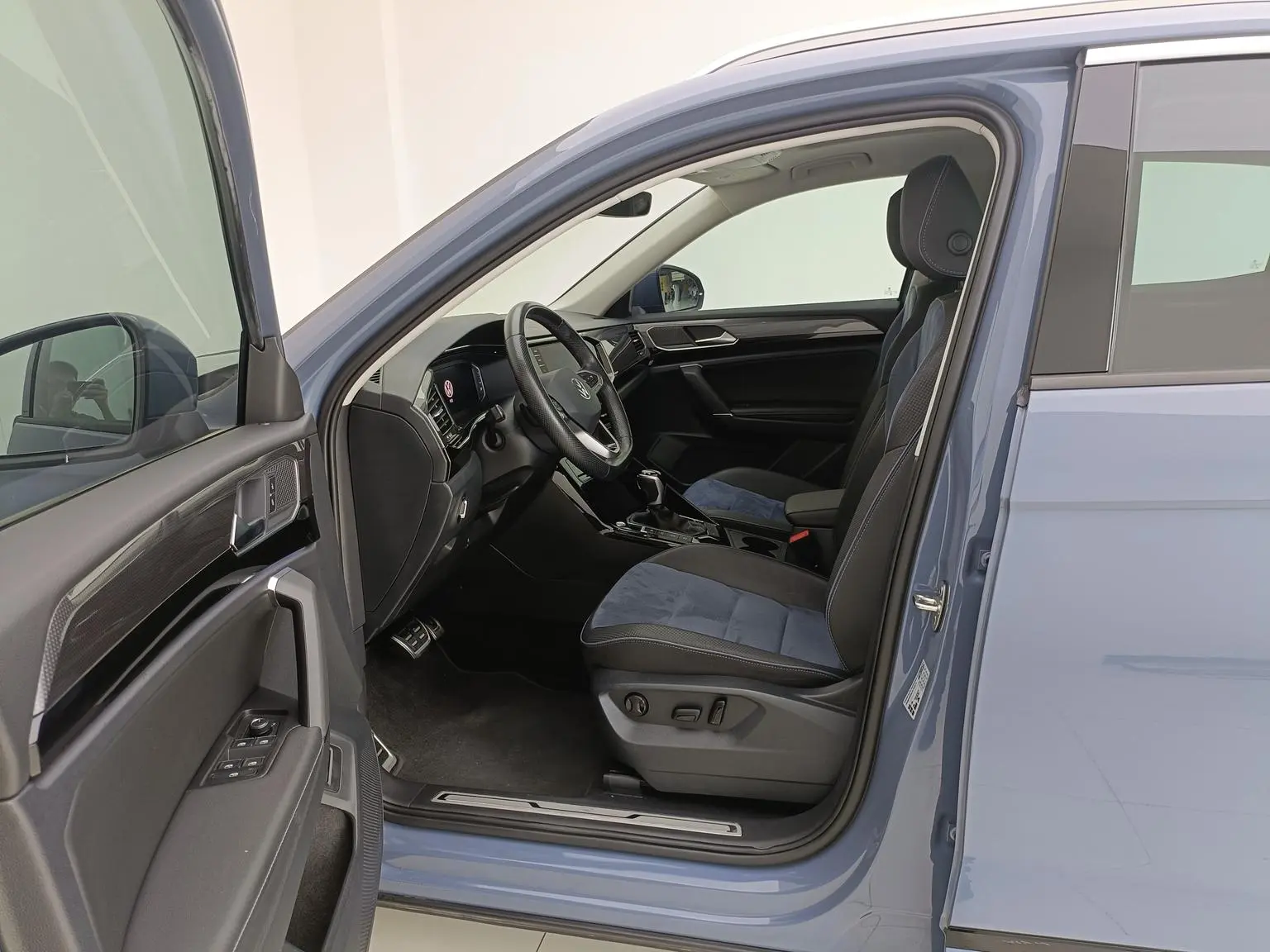 Volkswagen Tayron X 2020 330TSI 2WD Premium Smart Connected