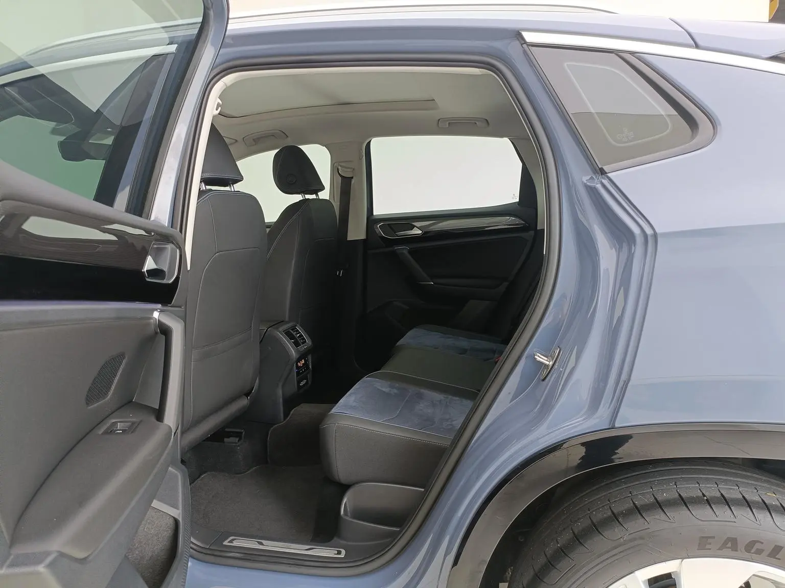 Volkswagen Tayron X 2020 330TSI 2WD Premium Smart Connected