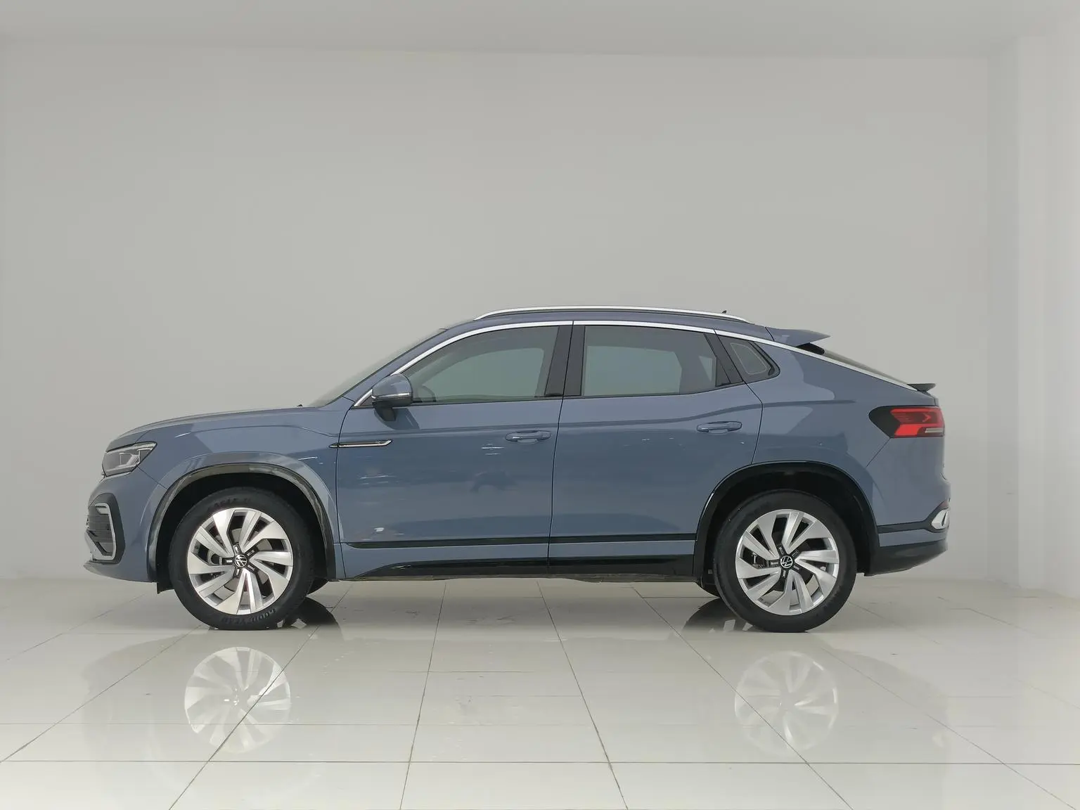 Volkswagen Tayron X 2020 330TSI 2WD Premium Smart Connected