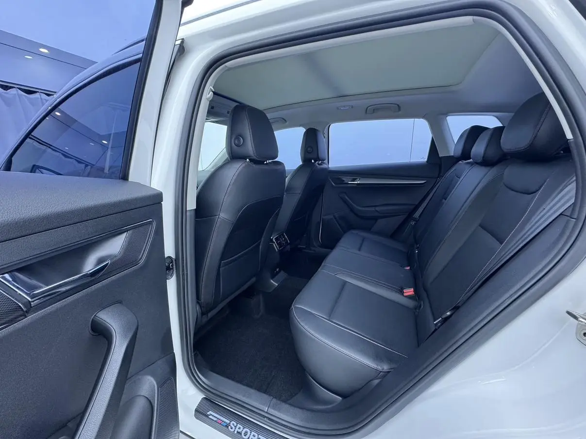 Skoda 2021 TSI280 Luxury