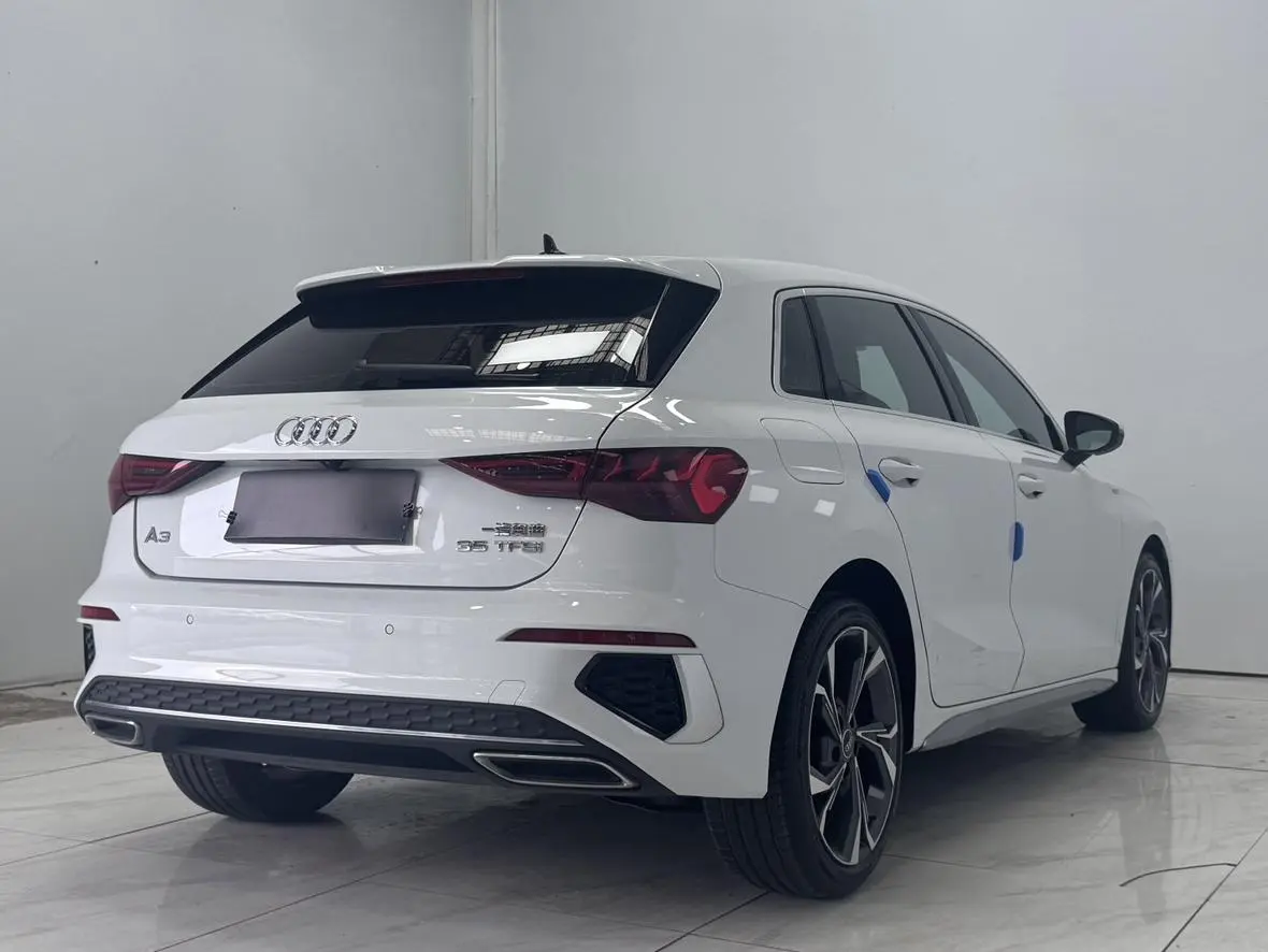 Audi A3 2021 Sportback 35 TFSI Luxury Sport