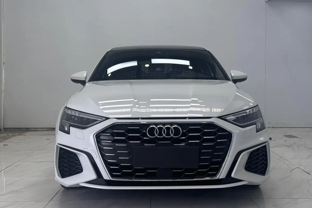 Audi A3 2021 Sportback 35 TFSI Luxury Sport