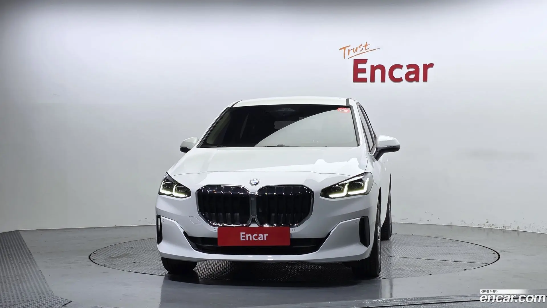 BMW 2-Series 220i Advantage 2024