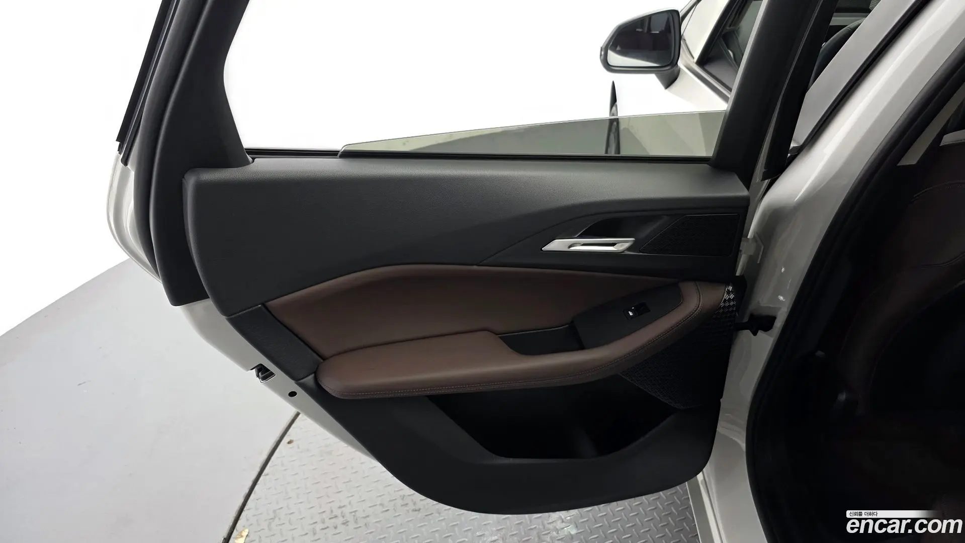 BMW 2-Series 220i Advantage 2024