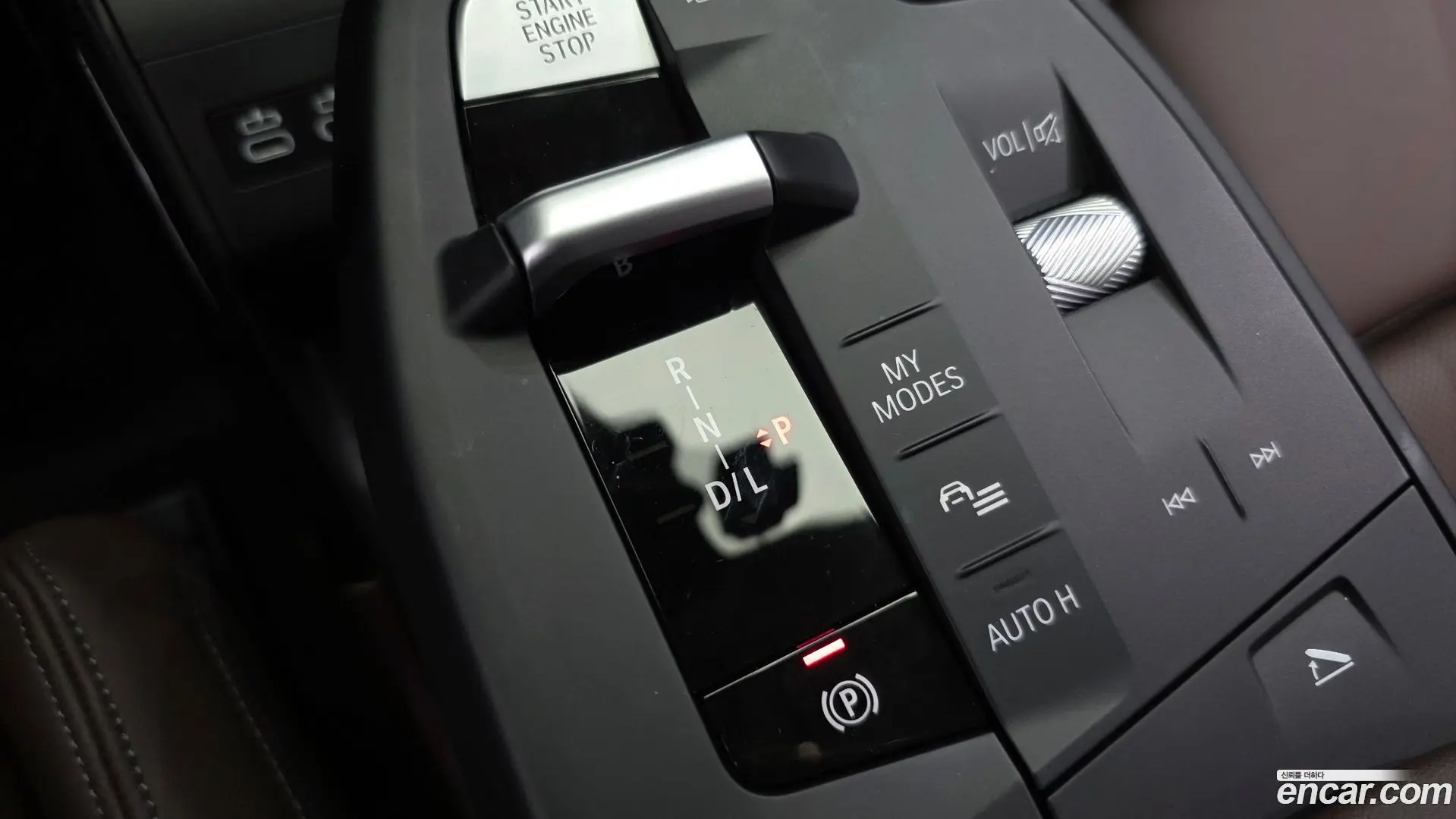 BMW 2-Series 220i Advantage 2024