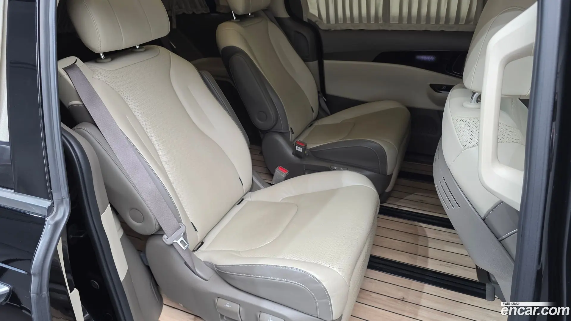 Kia Canival Diesel 7-Seater Hi-Limousine