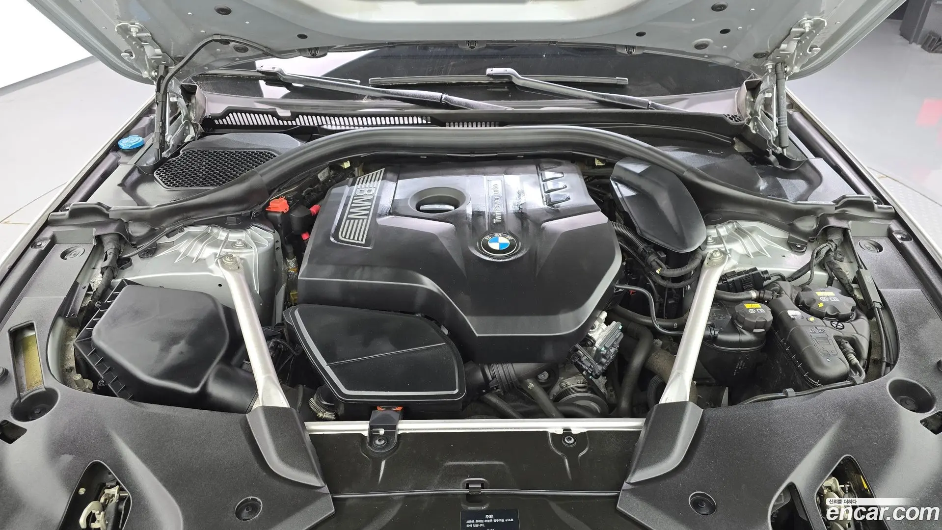 BMW 5-Series 520i Luxury 2017