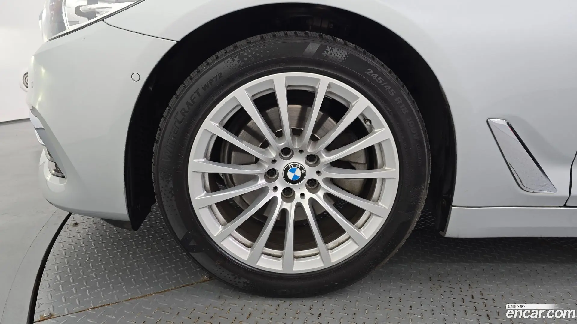 BMW 5-Series 520i Luxury 2017