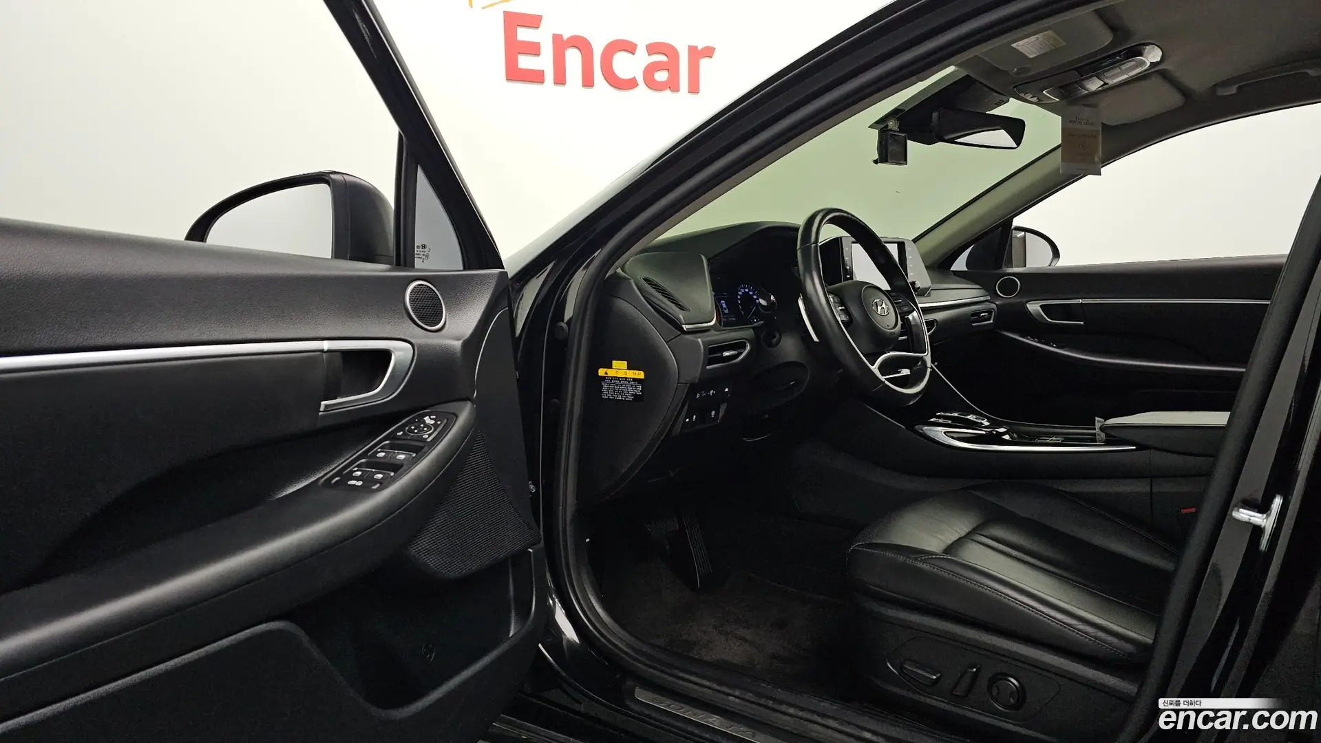 Hyundai Sonata 2.0 LPG(rental car)