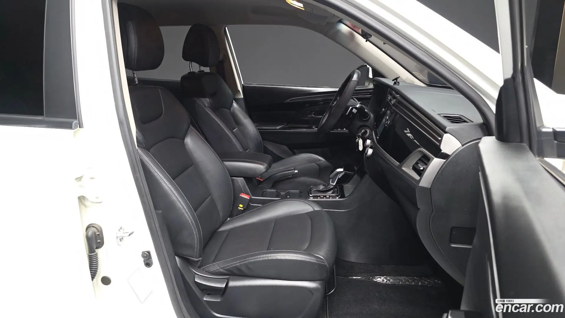 KG Mobility KORANDO Gasoline 1.5 2WD C5