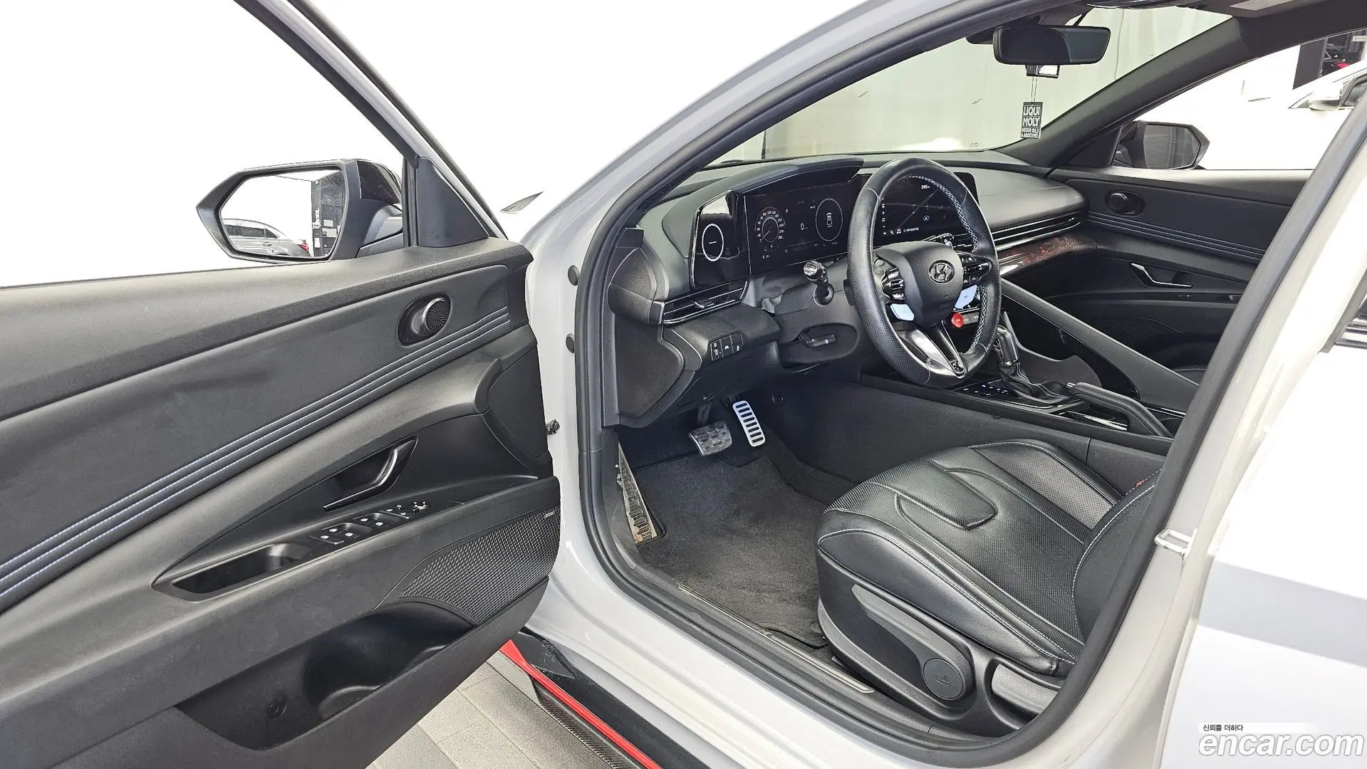 Hyundai AVANTE 2.0 N