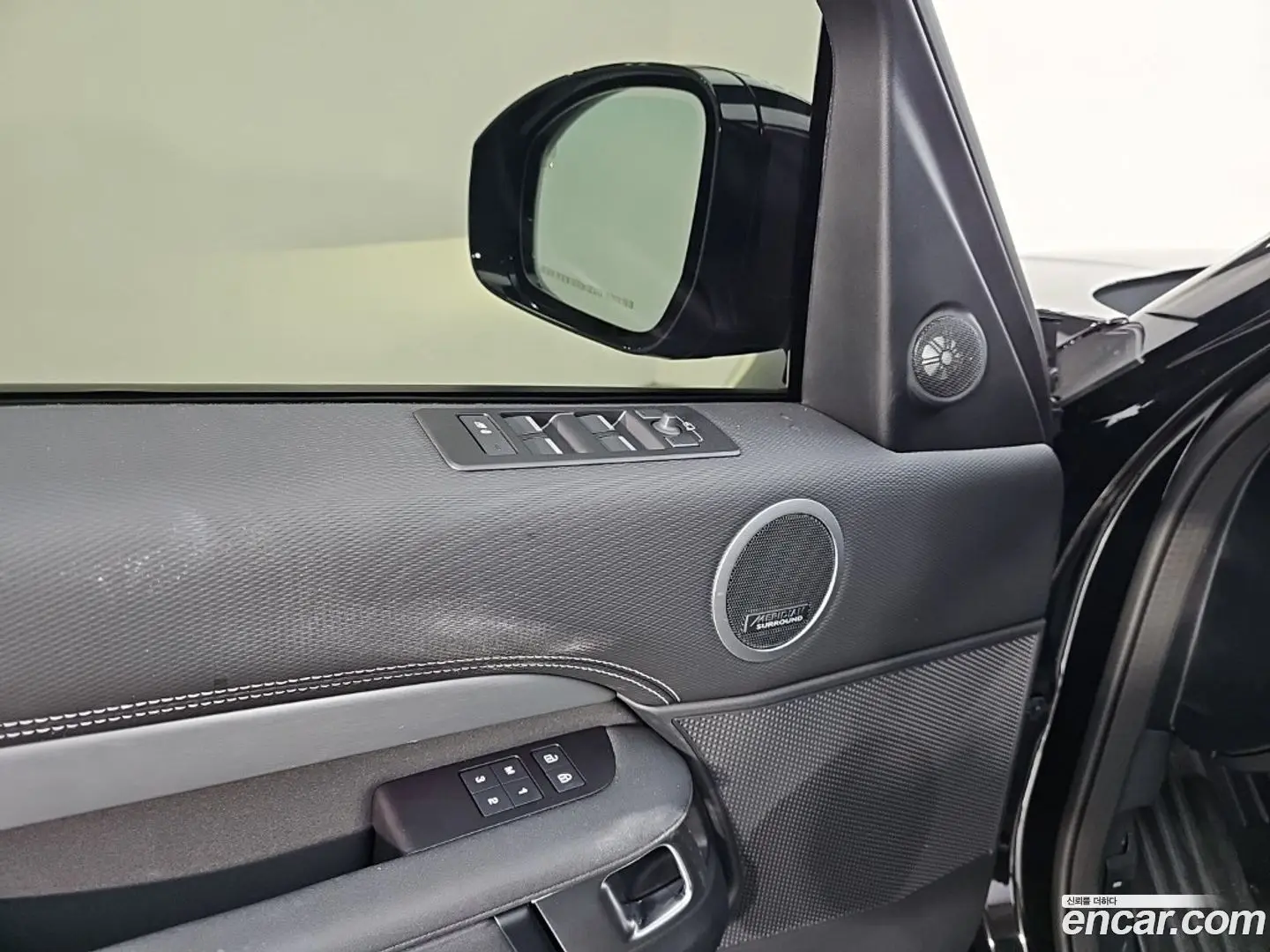 Land Rover Discovery P360 Dynamic HSE
