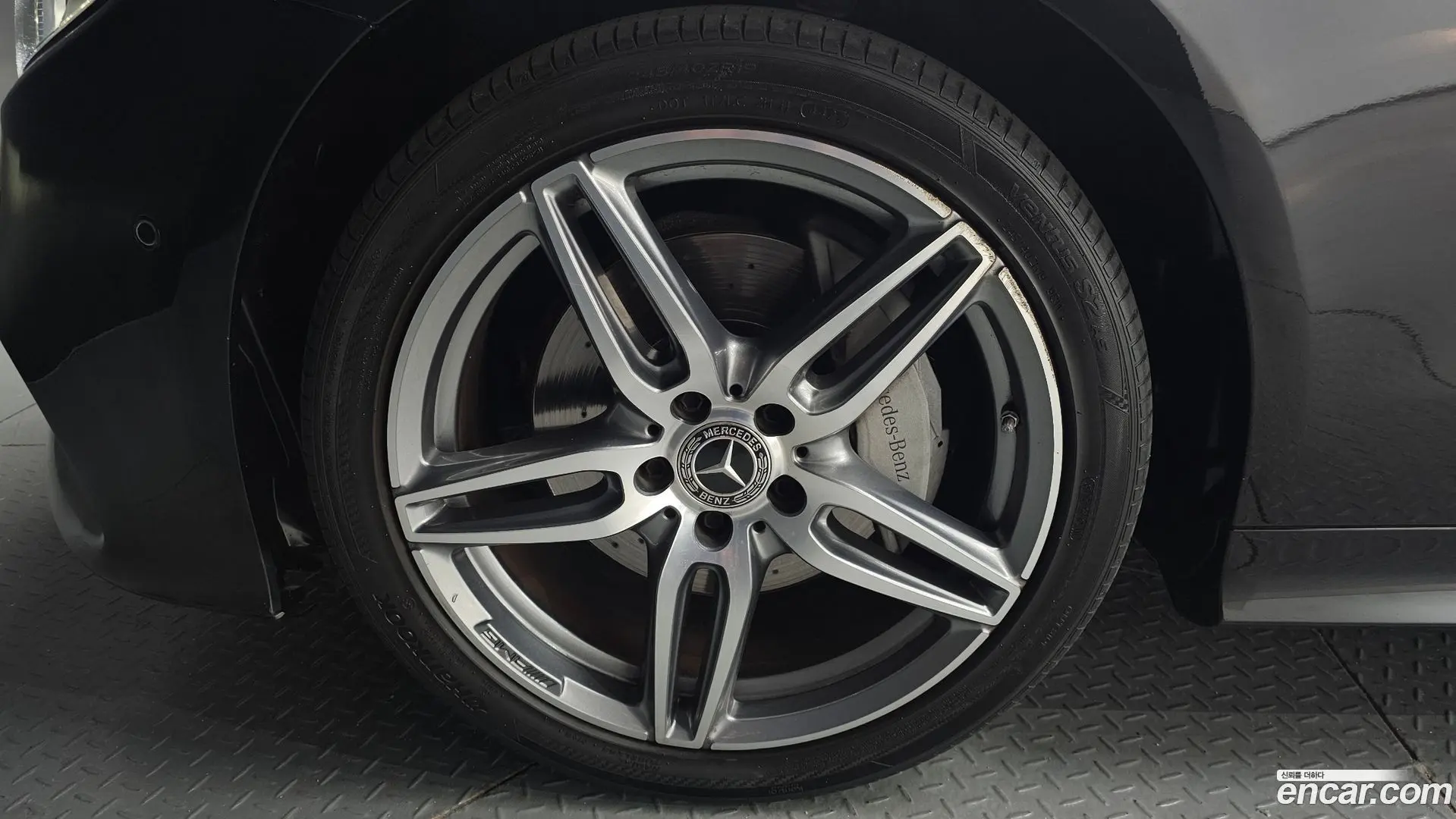 Mercedes-Benz E-Class E220d Coupe