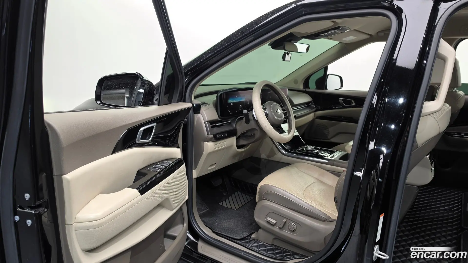 Kia Canival Diesel 7-Seater Noblesse
