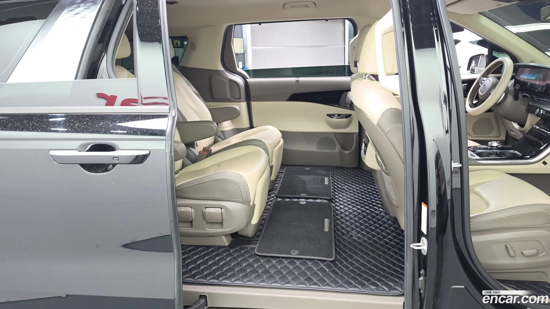 Kia Canival Diesel 7-Seater Noblesse