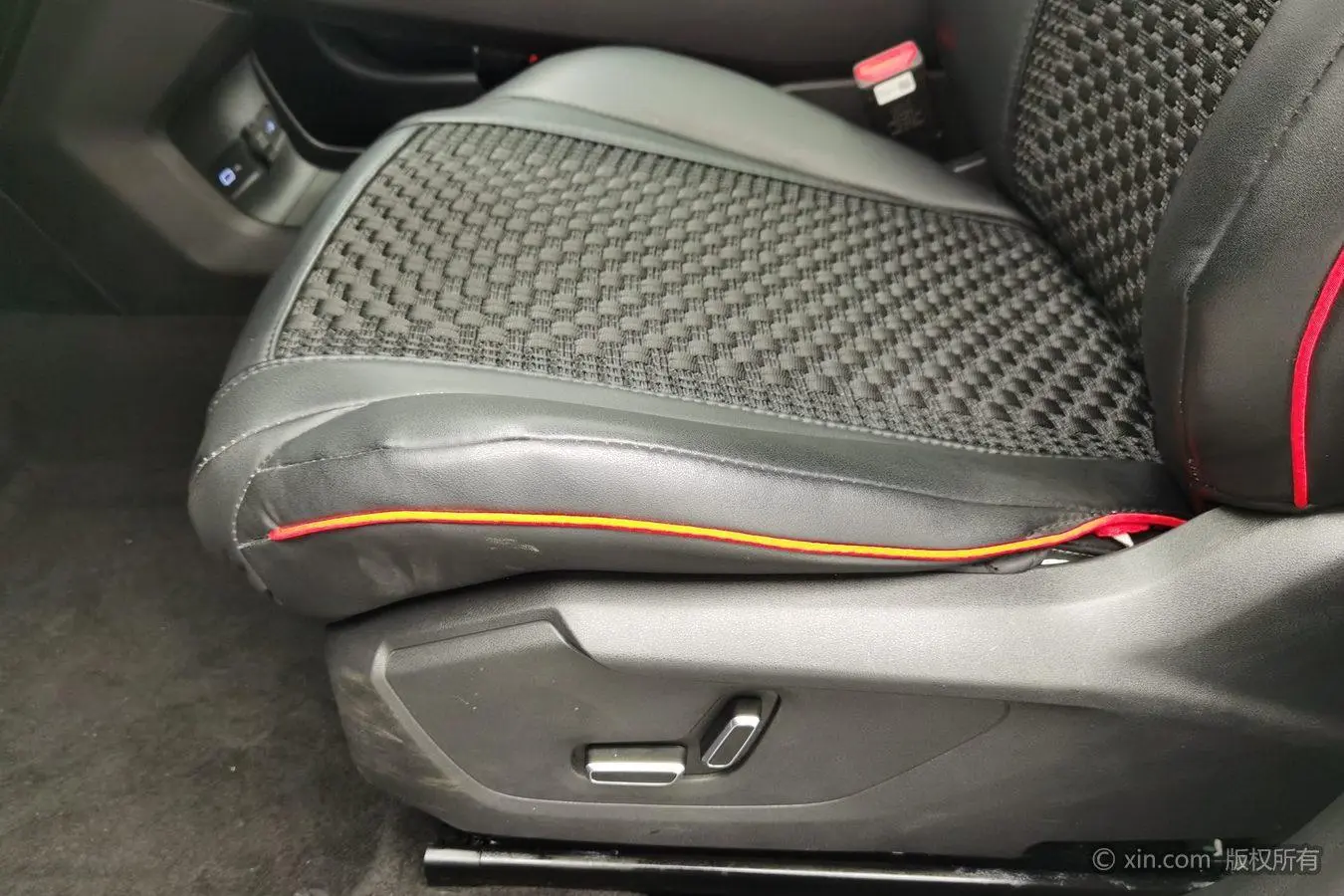 Geely Boyue 2023 Boyue COOL 1.5T Smart Connected +