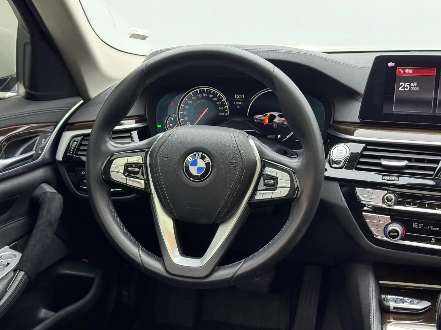 BMW 5 Series 2018 525Li Luxury Package