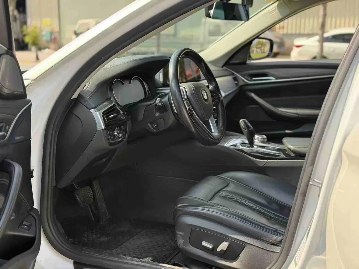 BMW 5 Series 2018 530Li Premium Plus Luxury Package