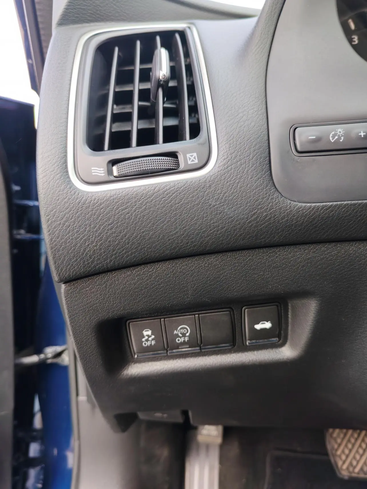Infiniti Q50L 2018 2.0T Comfort China VI