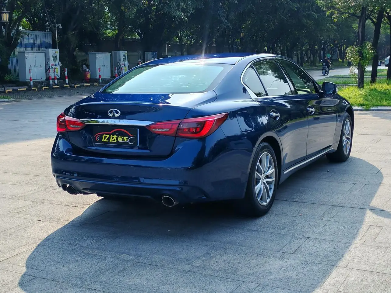 Infiniti Q50L 2018 2.0T Comfort China VI