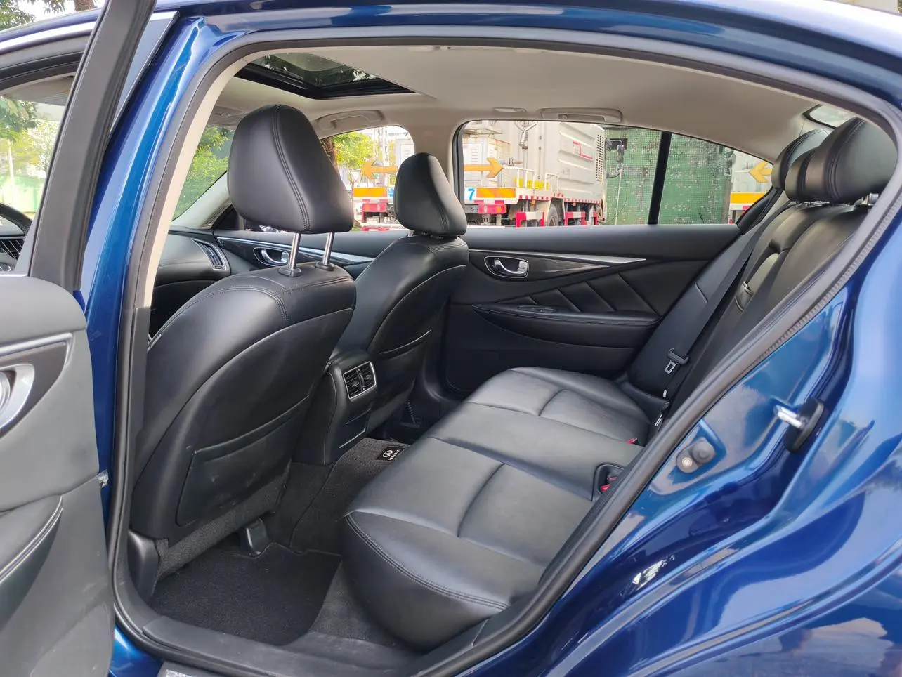 Infiniti Q50L 2018 2.0T Comfort China VI