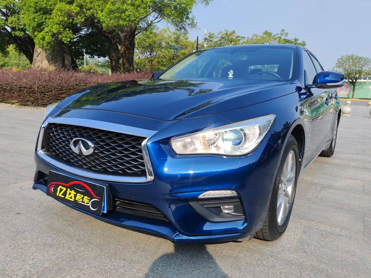 Infiniti Q50L 2018 2.0T Comfort China VI