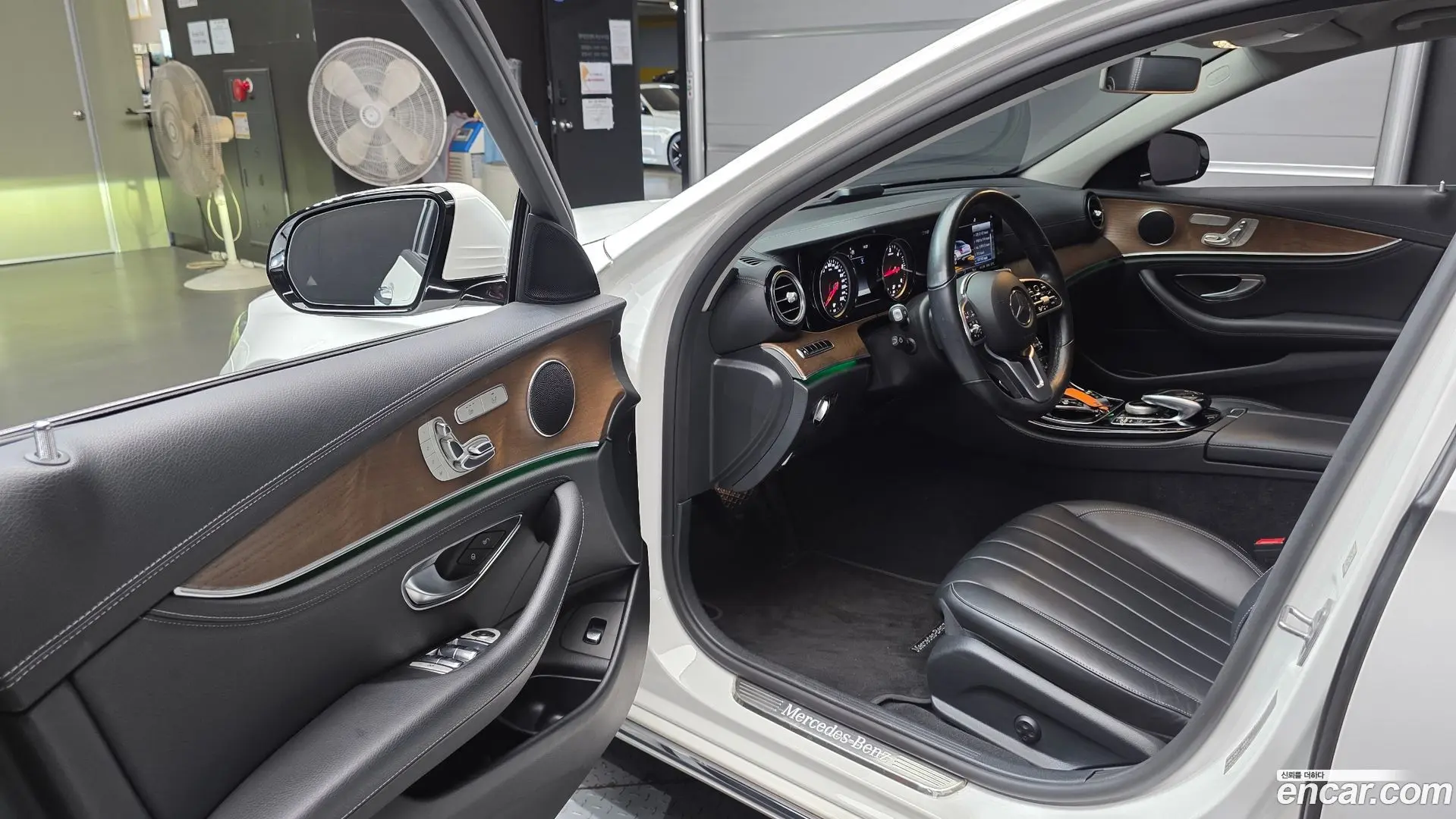 Mercedes-Benz E-Class E220d 4MATIC Exclusive