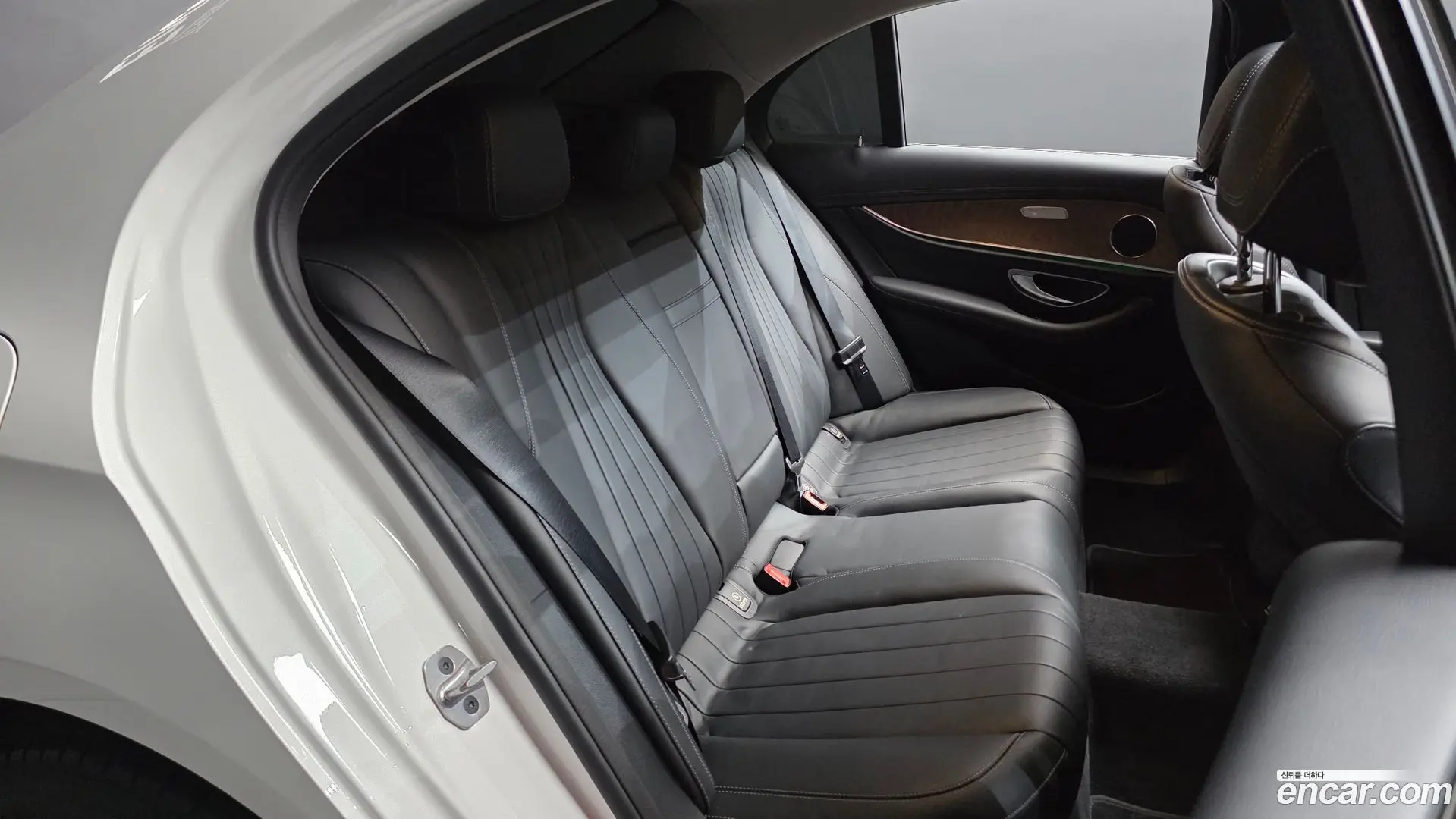 Mercedes-Benz E-Class E220d 4MATIC Exclusive